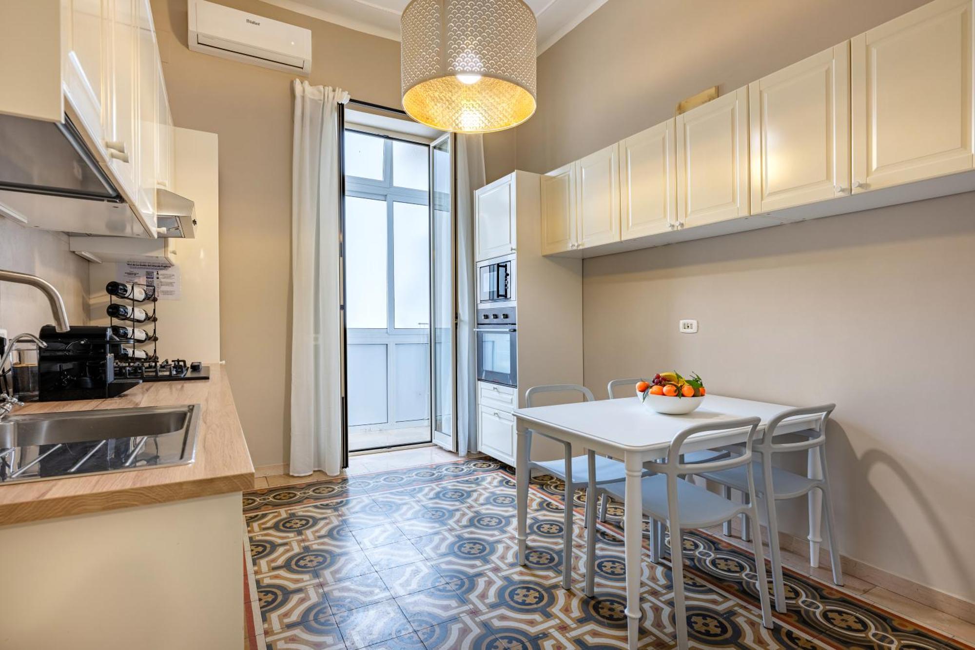 100Mq Maison Paradise - Central & Elegant Apt Bari Exterior foto